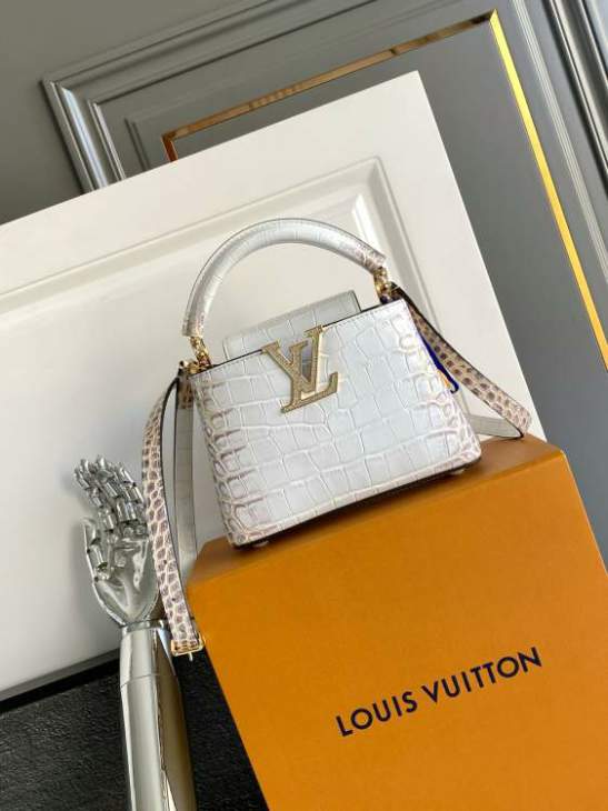 Picture of Louis Vuitton Handbags _SKUfw233924764fw
